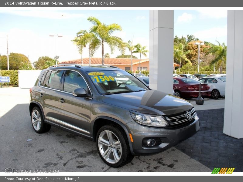 Pepper Gray Metallic / Black 2014 Volkswagen Tiguan R-Line