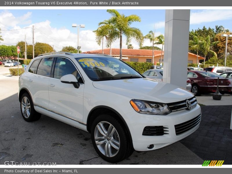 Pure White / Black Anthracite 2014 Volkswagen Touareg V6 Executive 4Motion