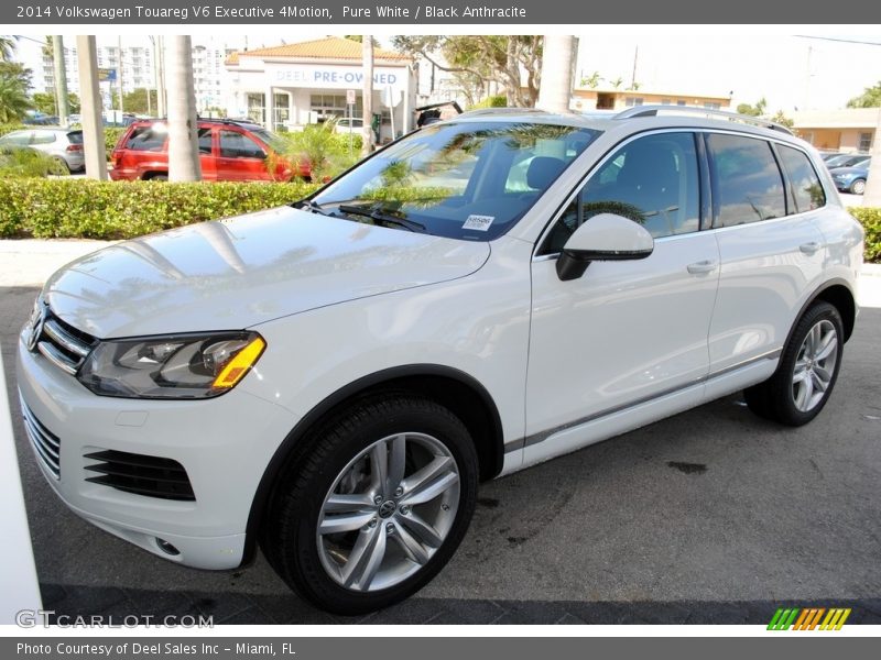 Pure White / Black Anthracite 2014 Volkswagen Touareg V6 Executive 4Motion