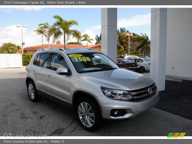 Reflex Silver Metallic / Black 2014 Volkswagen Tiguan SEL