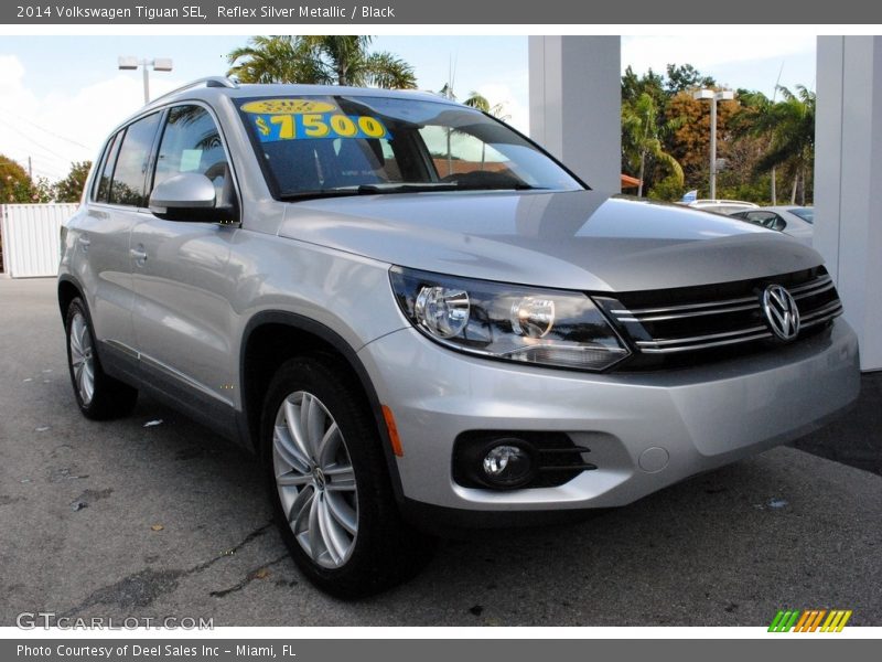 Reflex Silver Metallic / Black 2014 Volkswagen Tiguan SEL
