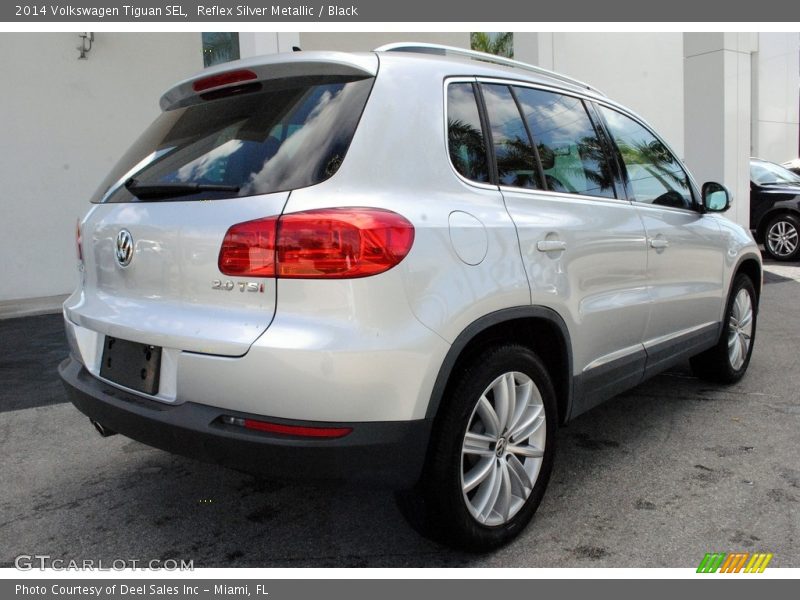 Reflex Silver Metallic / Black 2014 Volkswagen Tiguan SEL