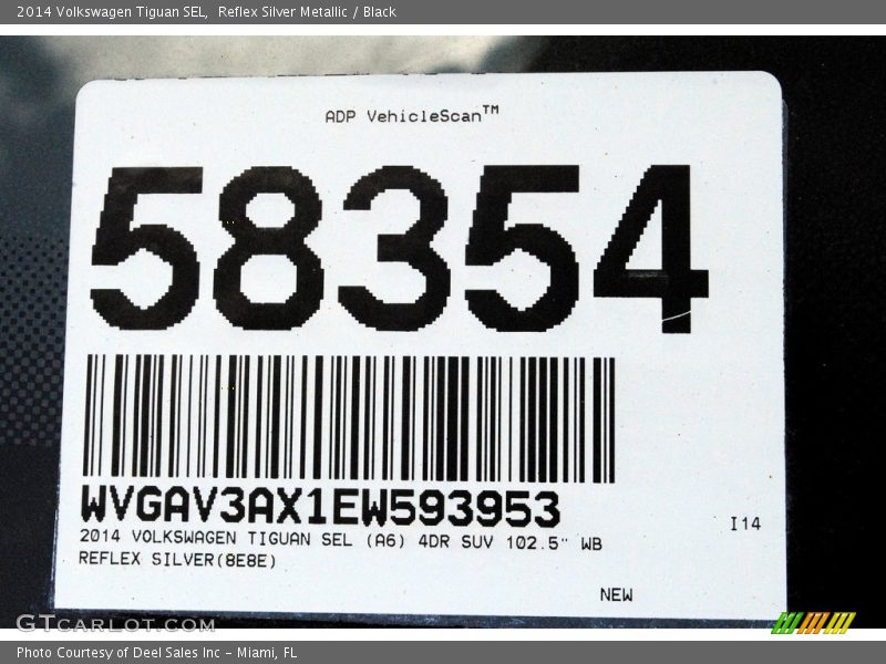 Reflex Silver Metallic / Black 2014 Volkswagen Tiguan SEL