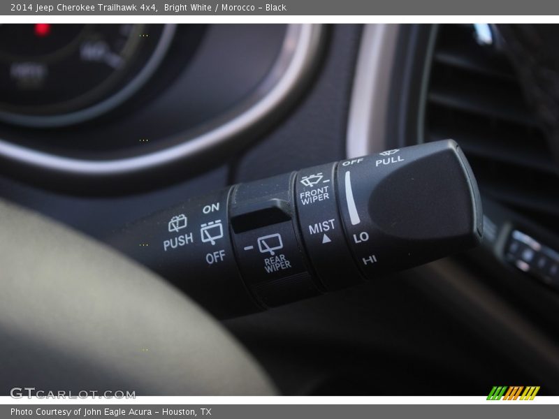 Bright White / Morocco - Black 2014 Jeep Cherokee Trailhawk 4x4