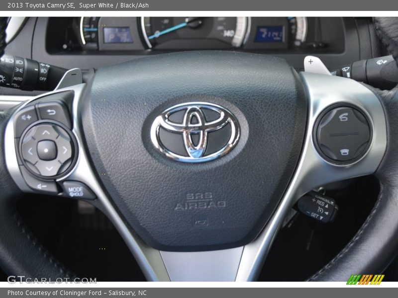 Super White / Black/Ash 2013 Toyota Camry SE