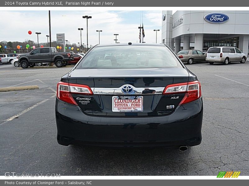 Parisian Night Pearl / Ivory 2014 Toyota Camry Hybrid XLE