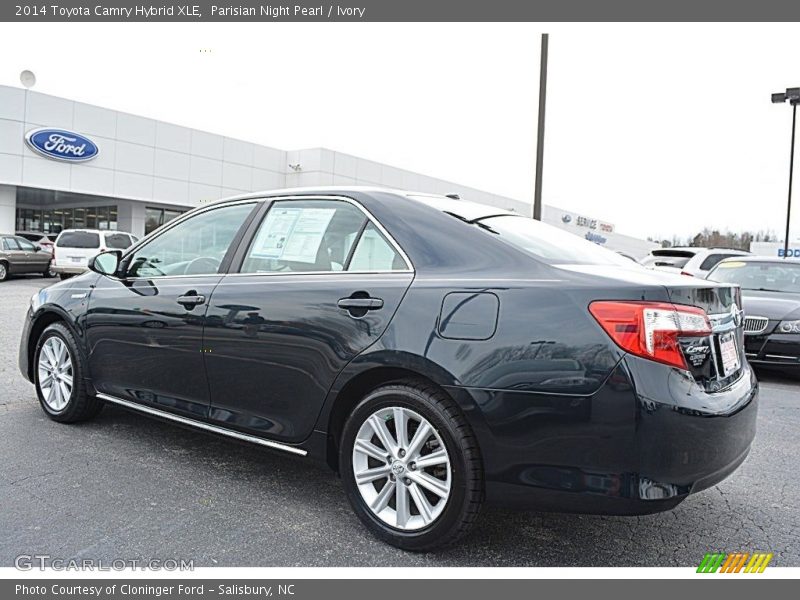 Parisian Night Pearl / Ivory 2014 Toyota Camry Hybrid XLE
