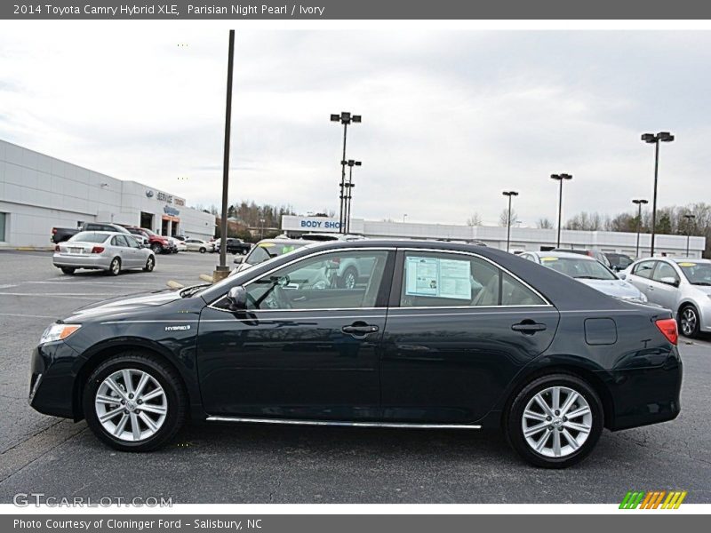 Parisian Night Pearl / Ivory 2014 Toyota Camry Hybrid XLE