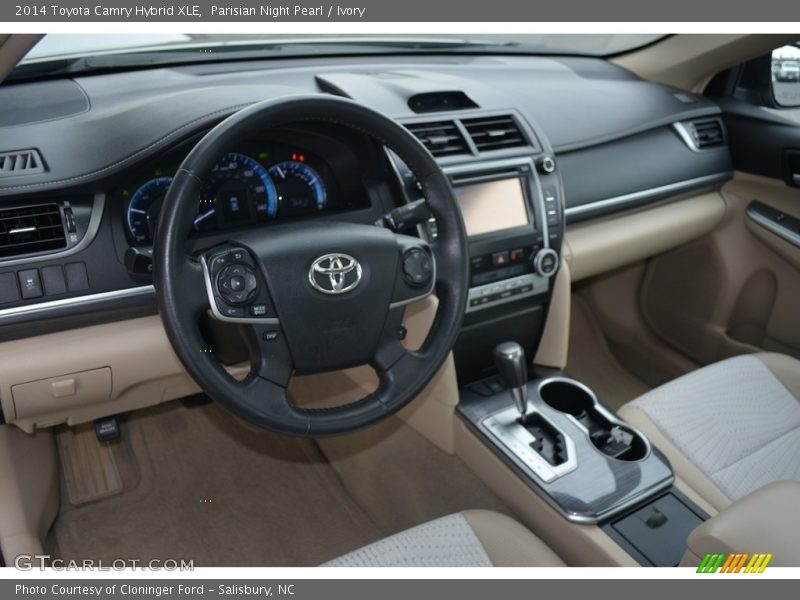 Parisian Night Pearl / Ivory 2014 Toyota Camry Hybrid XLE