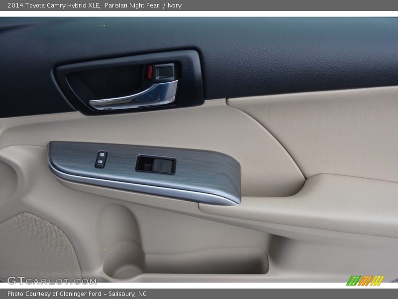 Parisian Night Pearl / Ivory 2014 Toyota Camry Hybrid XLE