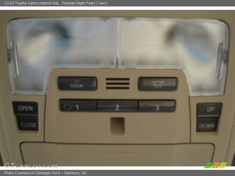 Parisian Night Pearl / Ivory 2014 Toyota Camry Hybrid XLE