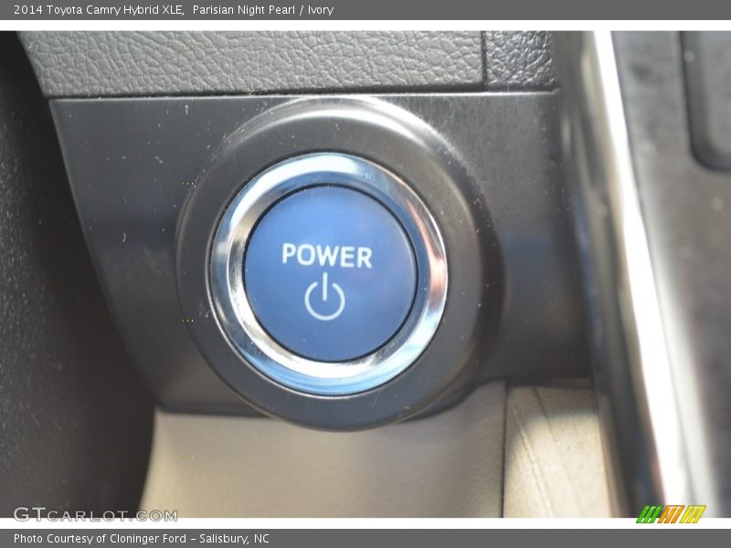 Parisian Night Pearl / Ivory 2014 Toyota Camry Hybrid XLE