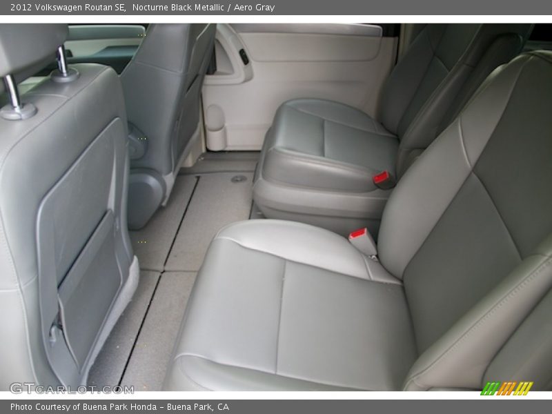 Nocturne Black Metallic / Aero Gray 2012 Volkswagen Routan SE