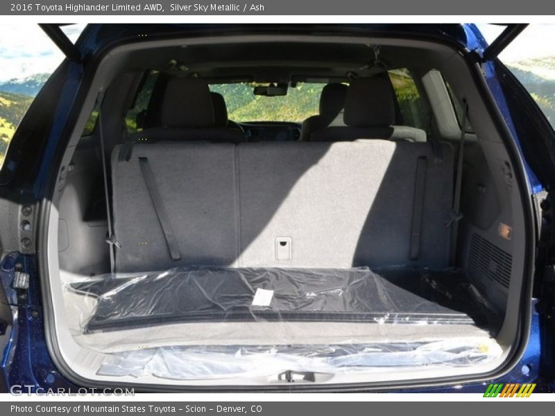 Silver Sky Metallic / Ash 2016 Toyota Highlander Limited AWD