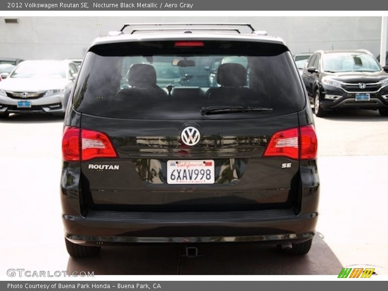 Nocturne Black Metallic / Aero Gray 2012 Volkswagen Routan SE