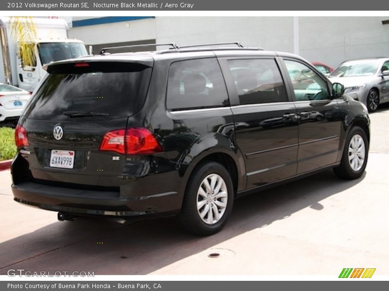Nocturne Black Metallic / Aero Gray 2012 Volkswagen Routan SE