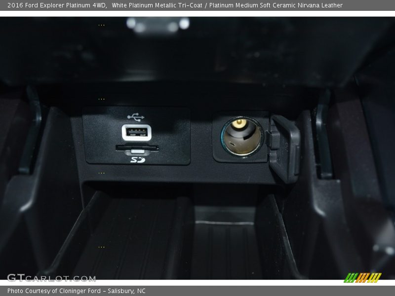 White Platinum Metallic Tri-Coat / Platinum Medium Soft Ceramic Nirvana Leather 2016 Ford Explorer Platinum 4WD