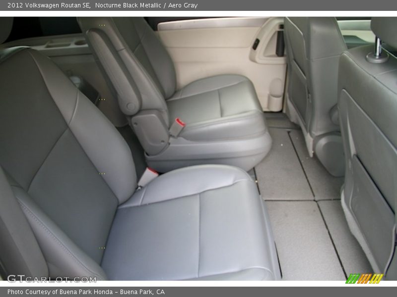 Nocturne Black Metallic / Aero Gray 2012 Volkswagen Routan SE