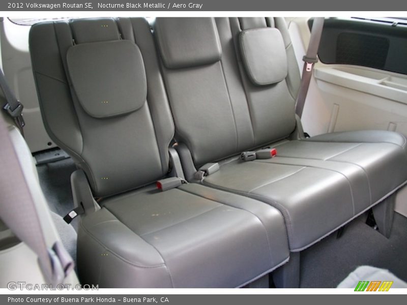 Nocturne Black Metallic / Aero Gray 2012 Volkswagen Routan SE