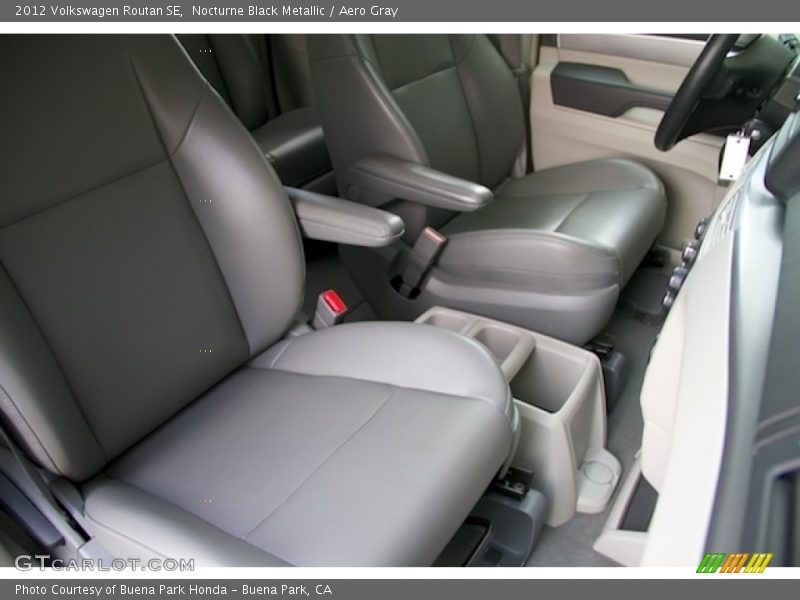 Nocturne Black Metallic / Aero Gray 2012 Volkswagen Routan SE
