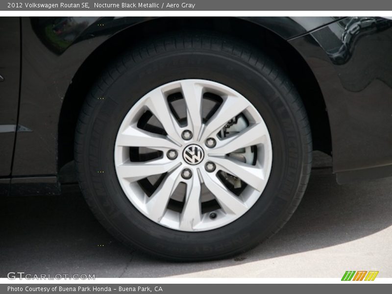 Nocturne Black Metallic / Aero Gray 2012 Volkswagen Routan SE