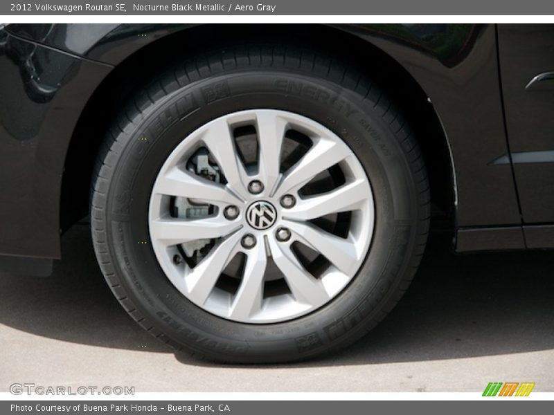 Nocturne Black Metallic / Aero Gray 2012 Volkswagen Routan SE