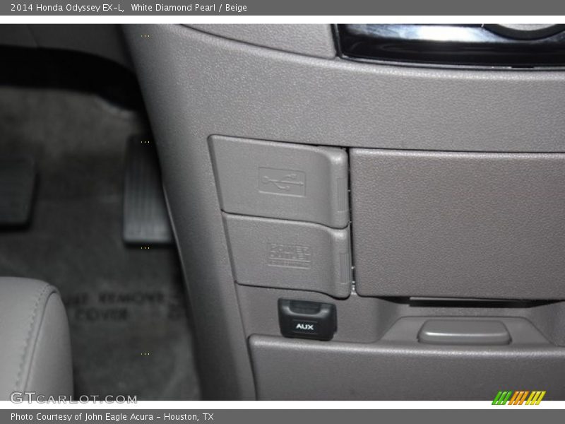 White Diamond Pearl / Beige 2014 Honda Odyssey EX-L