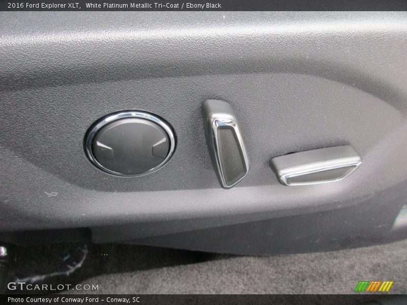 White Platinum Metallic Tri-Coat / Ebony Black 2016 Ford Explorer XLT