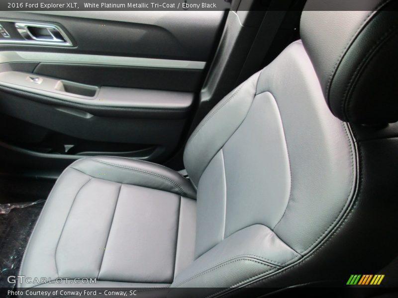 White Platinum Metallic Tri-Coat / Ebony Black 2016 Ford Explorer XLT