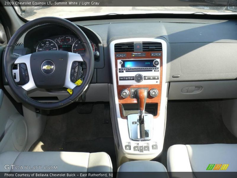 Summit White / Light Gray 2009 Chevrolet Equinox LT