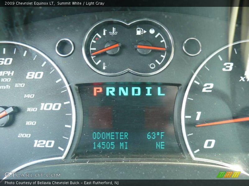 Summit White / Light Gray 2009 Chevrolet Equinox LT