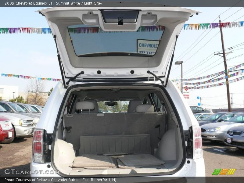 Summit White / Light Gray 2009 Chevrolet Equinox LT