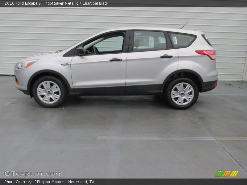 Ingot Silver Metallic / Charcoal Black 2016 Ford Escape S