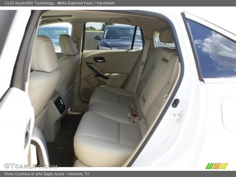 White Diamond Pearl / Parchment 2016 Acura RDX Technology