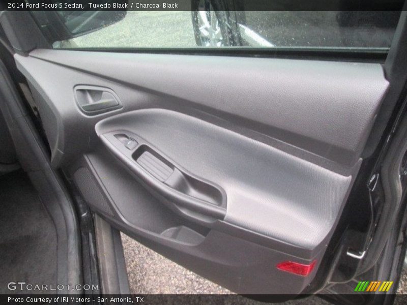 Tuxedo Black / Charcoal Black 2014 Ford Focus S Sedan