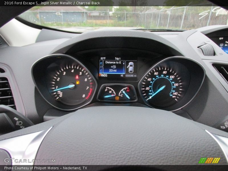 Ingot Silver Metallic / Charcoal Black 2016 Ford Escape S