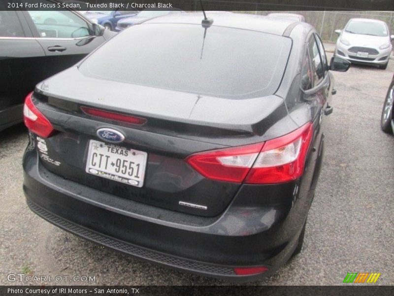 Tuxedo Black / Charcoal Black 2014 Ford Focus S Sedan