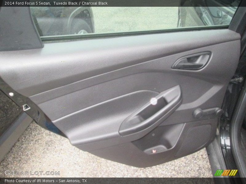 Tuxedo Black / Charcoal Black 2014 Ford Focus S Sedan