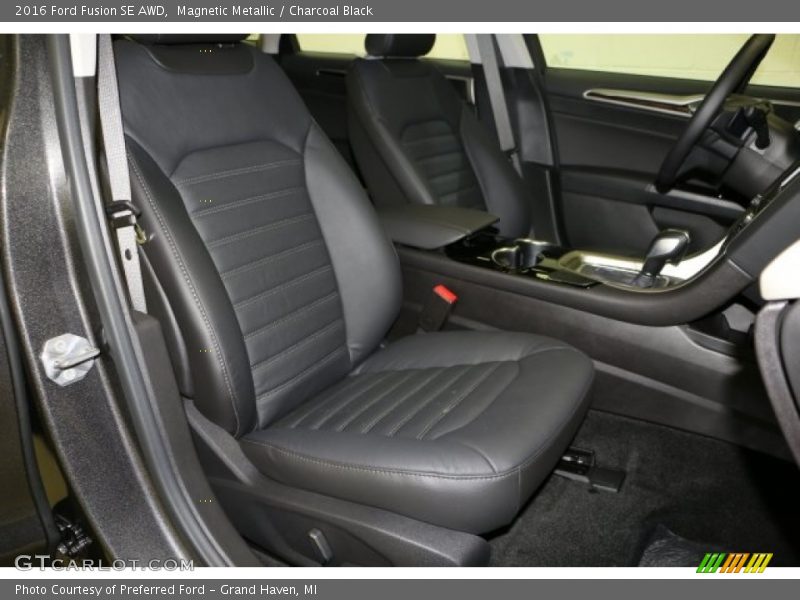 Magnetic Metallic / Charcoal Black 2016 Ford Fusion SE AWD