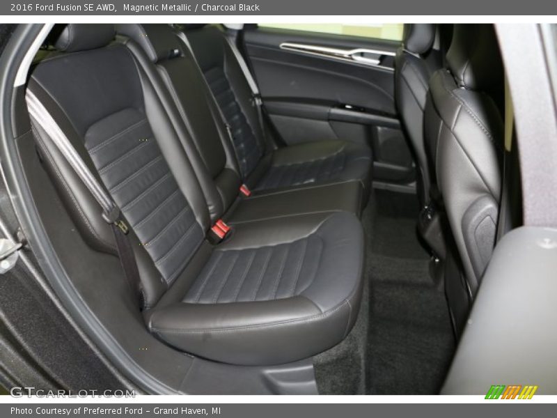 Magnetic Metallic / Charcoal Black 2016 Ford Fusion SE AWD
