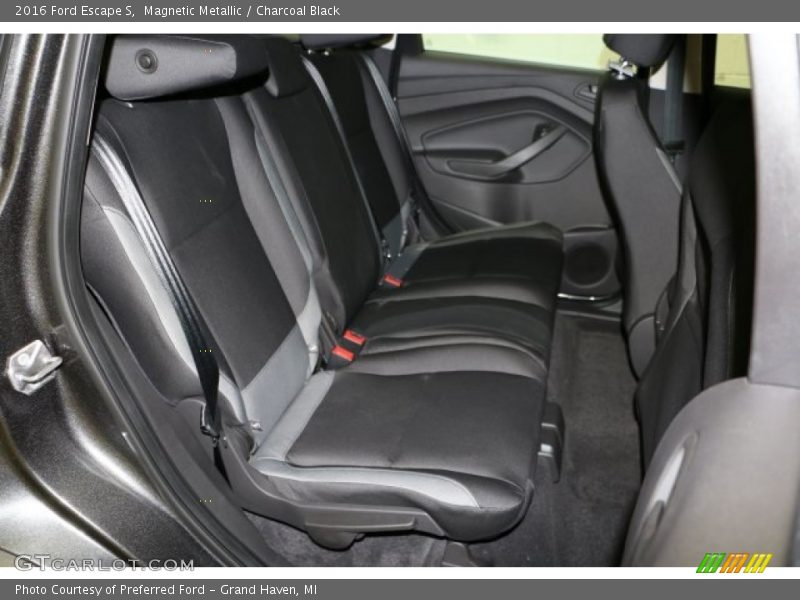 Magnetic Metallic / Charcoal Black 2016 Ford Escape S