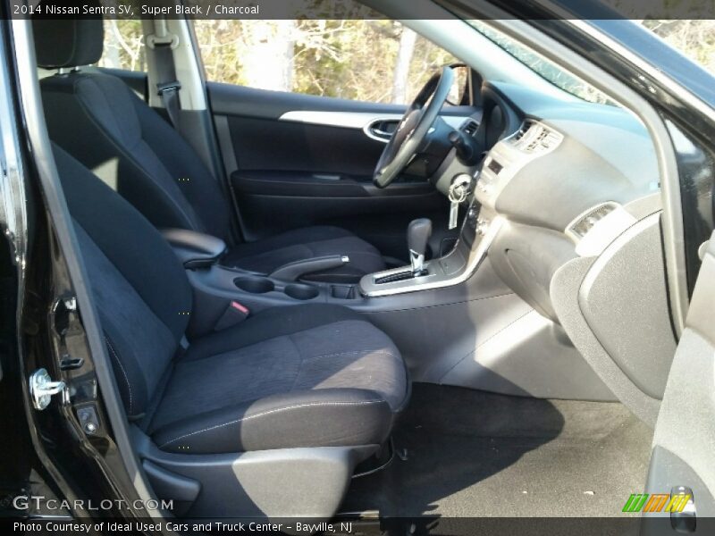 Super Black / Charcoal 2014 Nissan Sentra SV