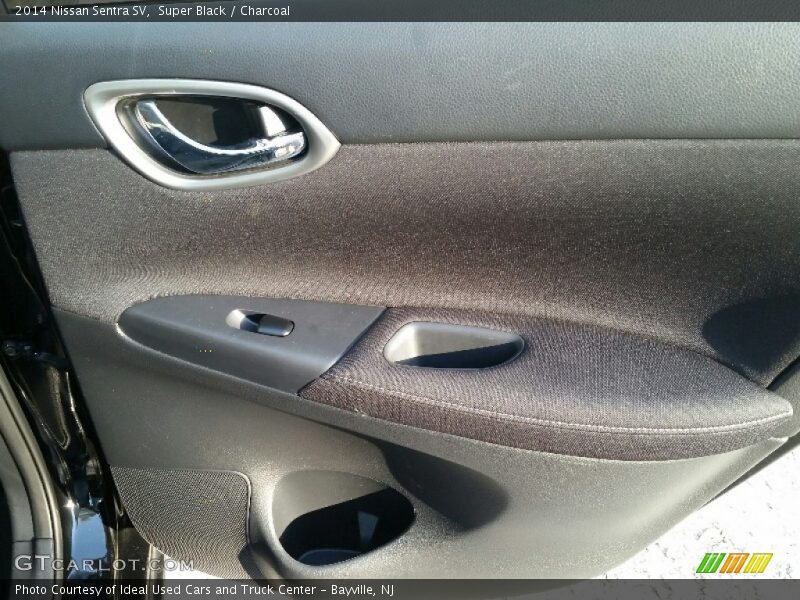 Super Black / Charcoal 2014 Nissan Sentra SV
