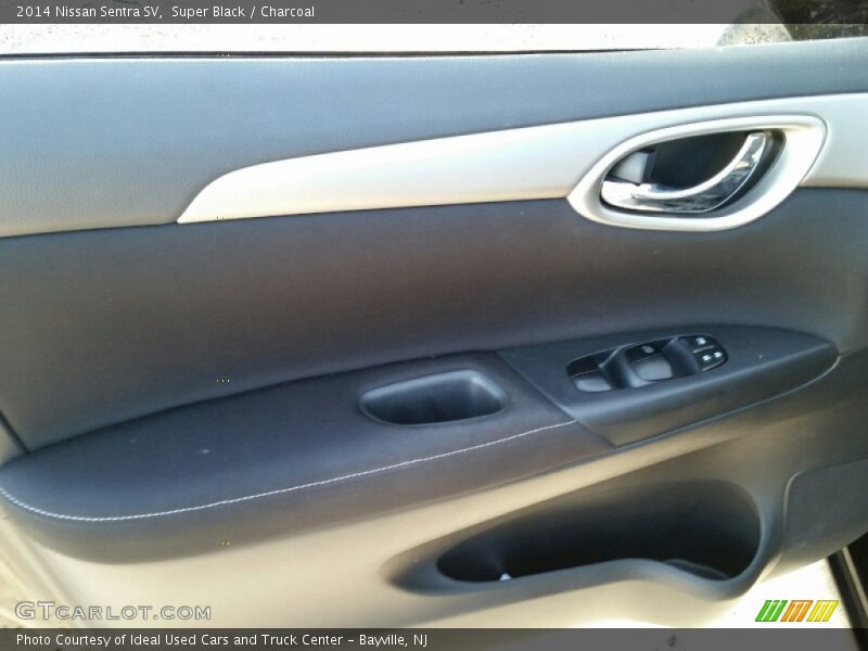 Super Black / Charcoal 2014 Nissan Sentra SV