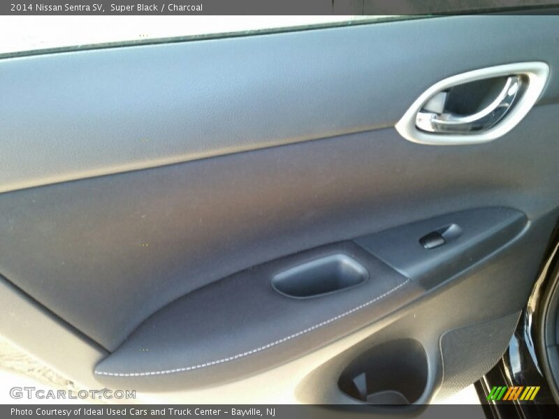 Super Black / Charcoal 2014 Nissan Sentra SV