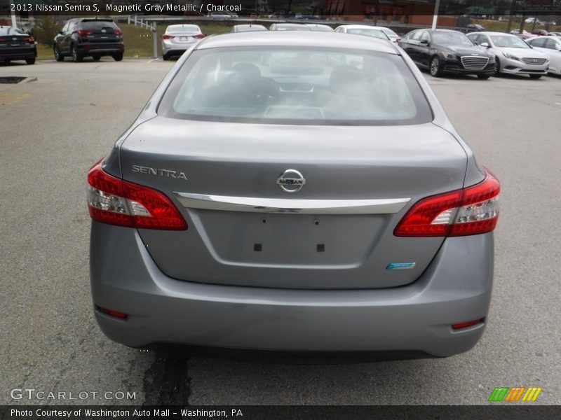 Magnetic Gray Metallic / Charcoal 2013 Nissan Sentra S
