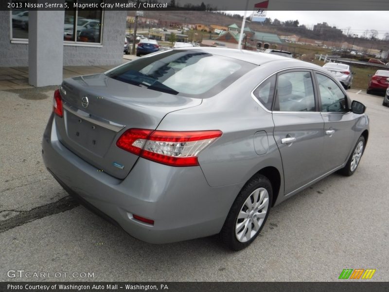 Magnetic Gray Metallic / Charcoal 2013 Nissan Sentra S