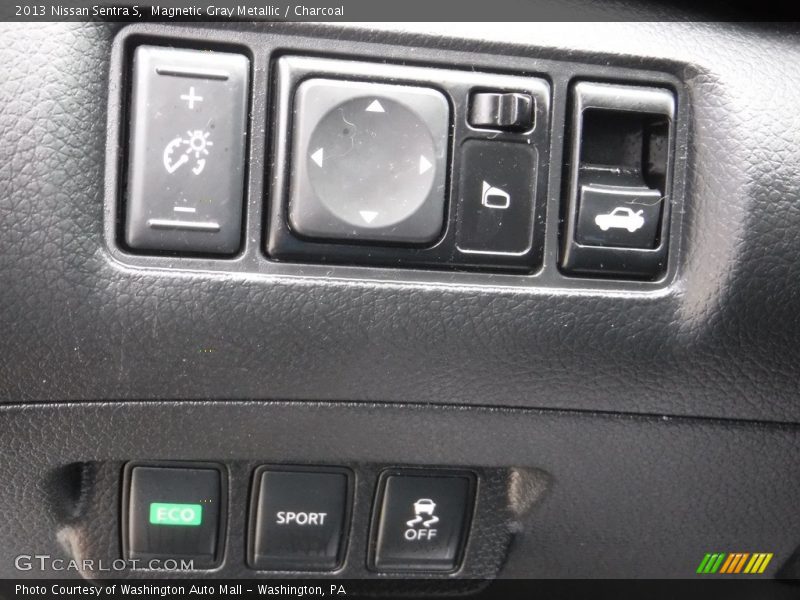 Magnetic Gray Metallic / Charcoal 2013 Nissan Sentra S