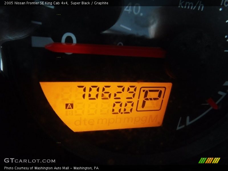 Super Black / Graphite 2005 Nissan Frontier SE King Cab 4x4