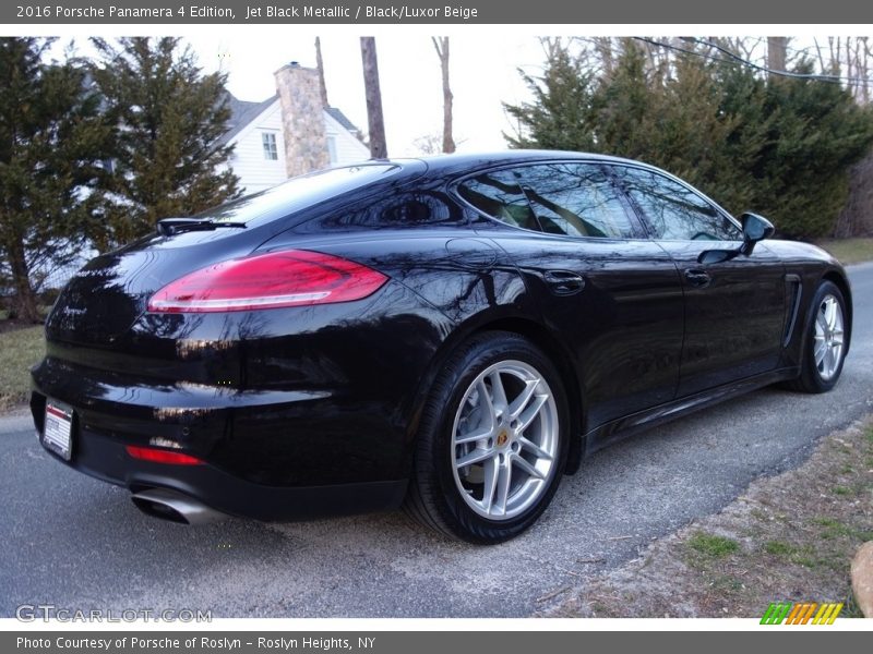 Jet Black Metallic / Black/Luxor Beige 2016 Porsche Panamera 4 Edition